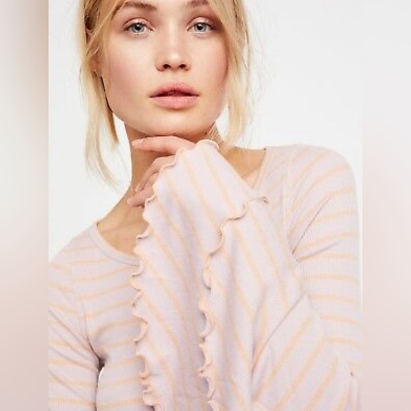 Free People Bellsleeve top - Picture 3 of 5